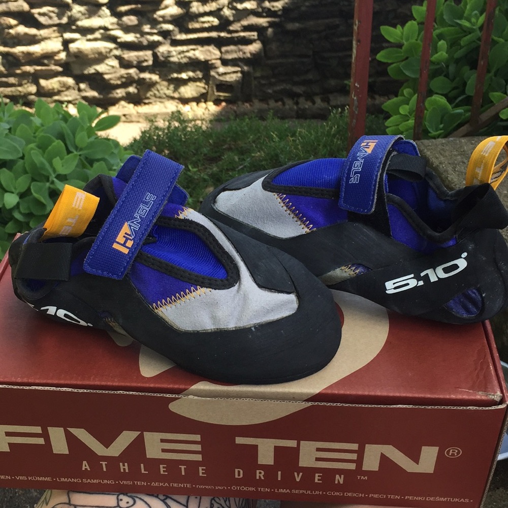 Climbing shoes
